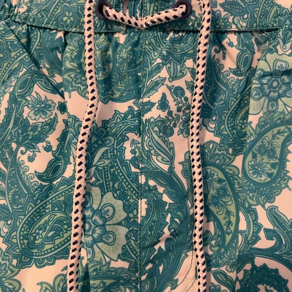 Cabana Life Swimsuit  NWT with Quick-Dry Fabric and Tropical Design - Picture 4 of 10